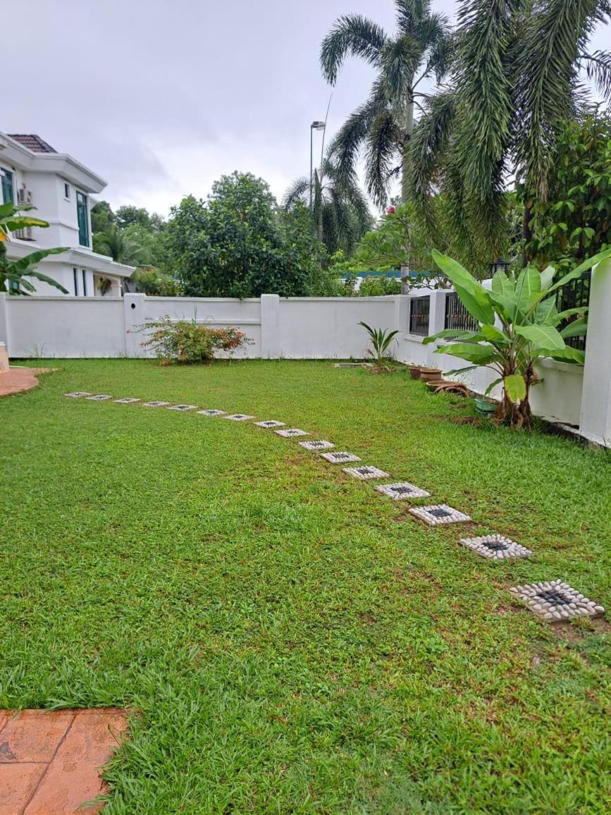 Villa Shamir Sepang Eksteriør bilde